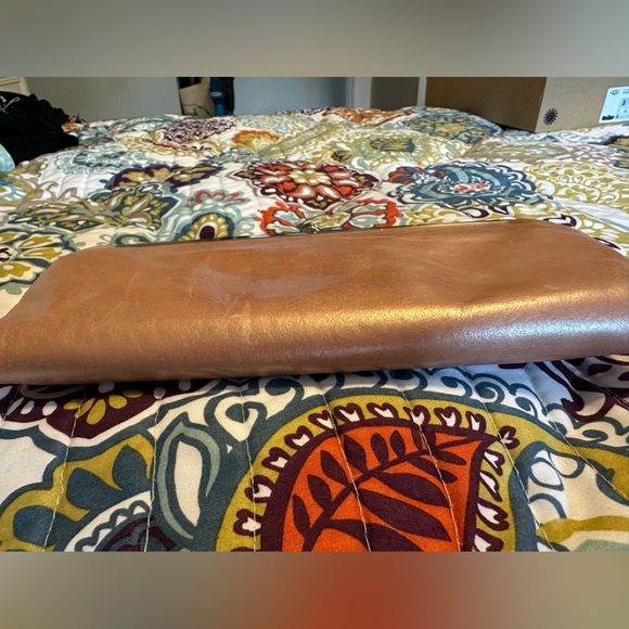 Hobo Pink Leather Wallet Clutch - Picture 4 of 12